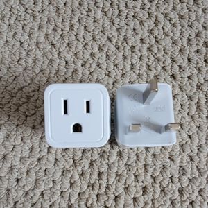 US to UK outlet converter with USB